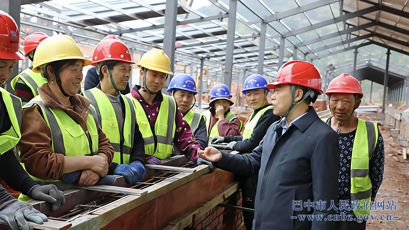 全国人大代表汪其德：宣讲两会精神 催生振兴力量